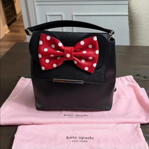 Kate Spade Backpack Shoulder Bag in Black with 3 changing flab’s - Picture 4 of 16